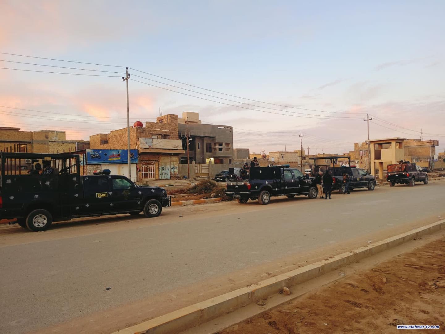 قوة امنية مشتركة تنفذ واجب امني في قضاء الشطرة وتلقي القبض على 4 متهمين بقضايا مختلفة